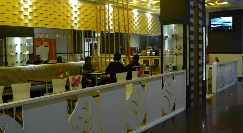 סוראבאיה V3 Hotel מראה חיצוני תמונה